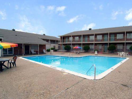 Americas Best Value Inn And Suites North Farmers Branch Exteriér fotografie