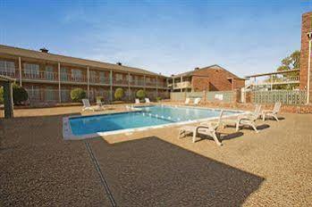Americas Best Value Inn And Suites North Farmers Branch Exteriér fotografie